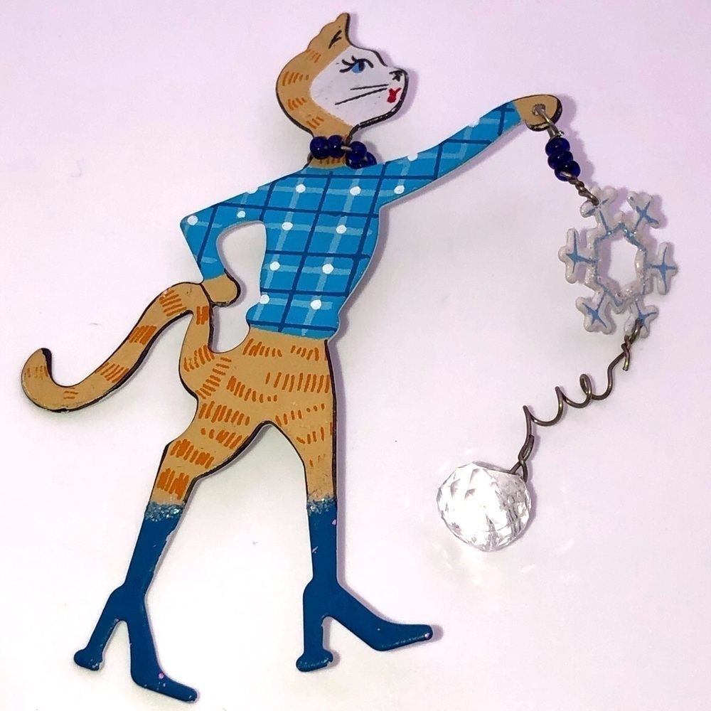 VTG Holiday Christmas Cat Snowflake Brooch Kitsch Camp Funny 4”
